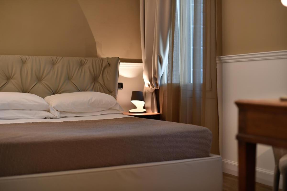 Palazzo Bovio - Boutique Apartments Padova Bagian luar foto