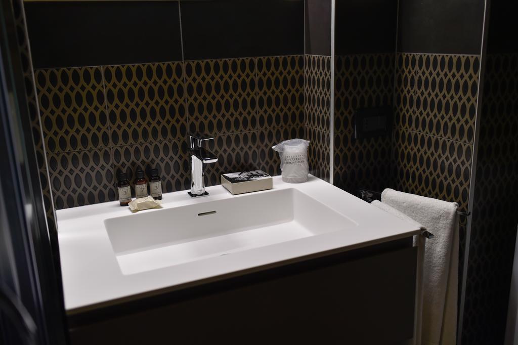 Palazzo Bovio - Boutique Apartments Padova Bagian luar foto